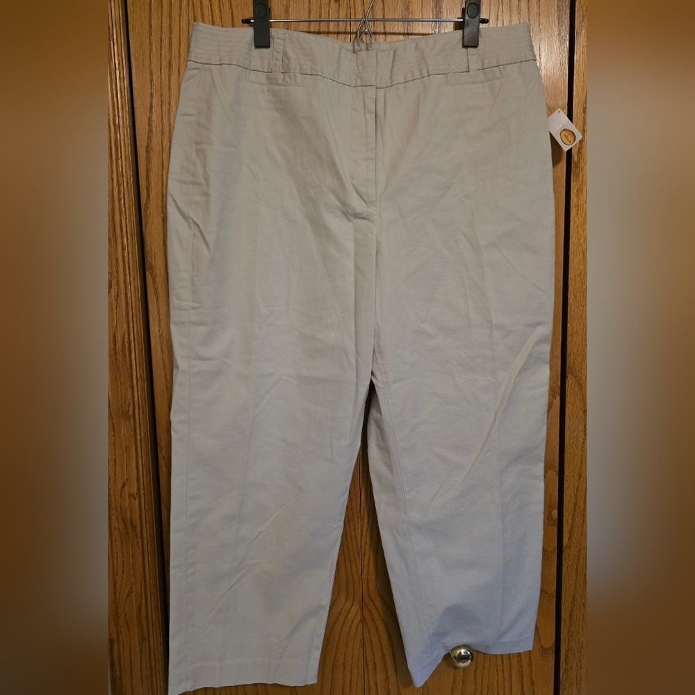 NWT Talbots Khaki Crop Cotton Pants Size 18